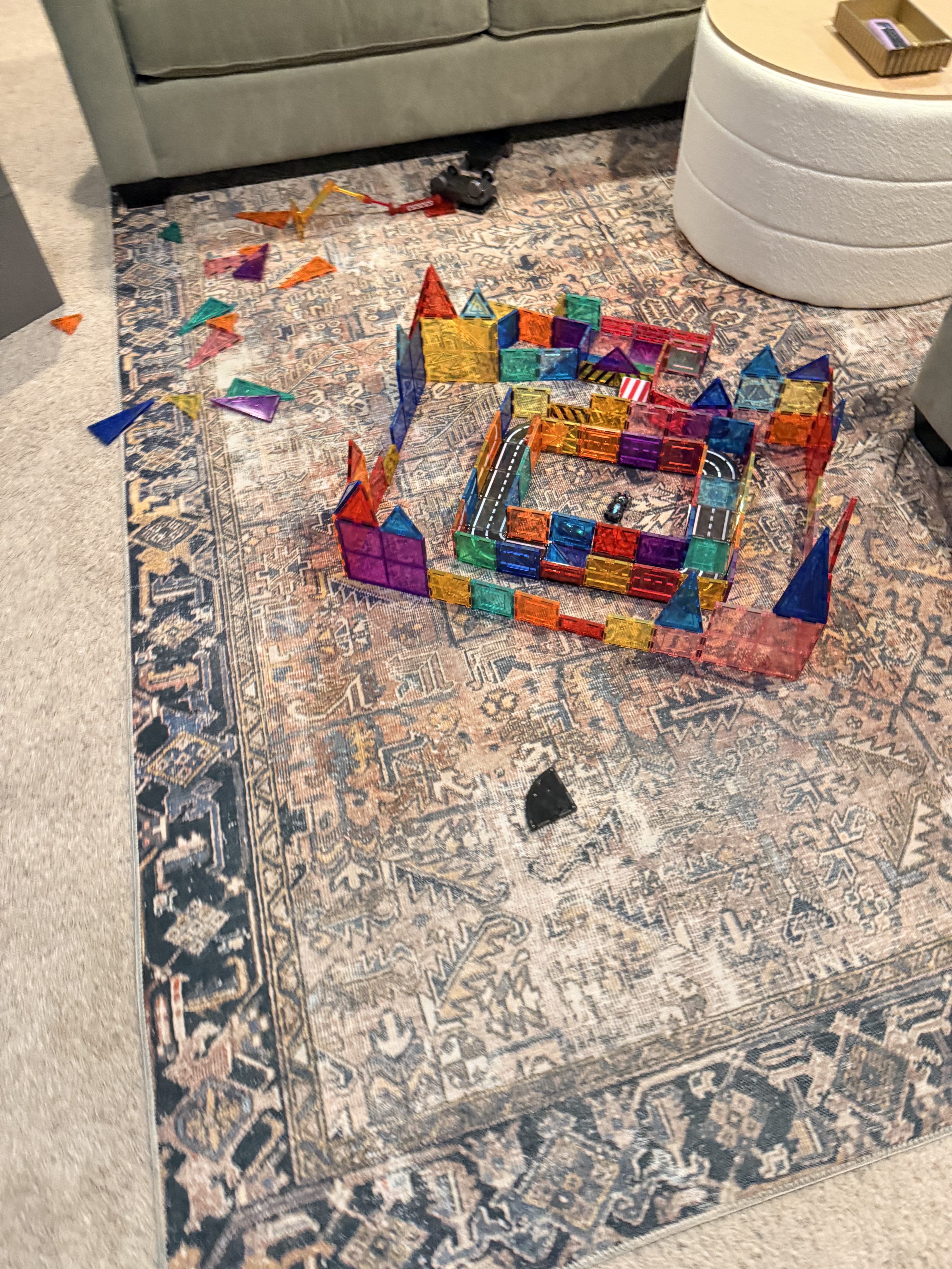 On a Little Story About Magnatiles